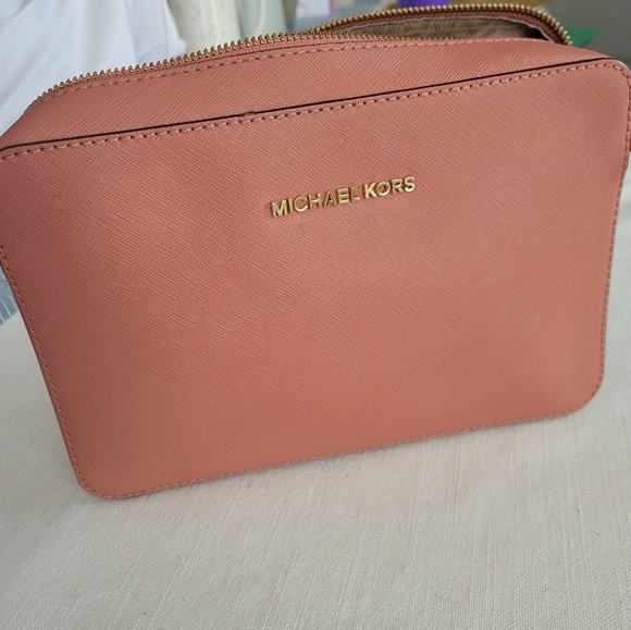 Michael Kors Crossbody Bag - Picture 1 of 4